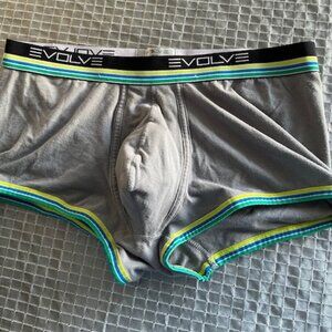 Evolve brief size L